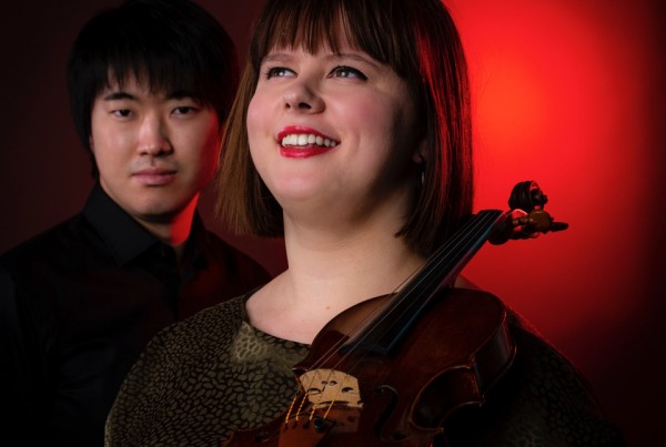 France, Paris, 2021-01-14. Portraits of the Jalef Duo with violinist Magdalena Geka and pianist Kishin Nagai. Photography
by Maria Mosconi / Hans Lucas.
France, Paris, 2021-01-14. Portraits du Duo Jalef avec la violoniste Magdalena Geka et le pianiste Kishin Nagai. Photographie
de Maria Mosconi / Hans Lucas.